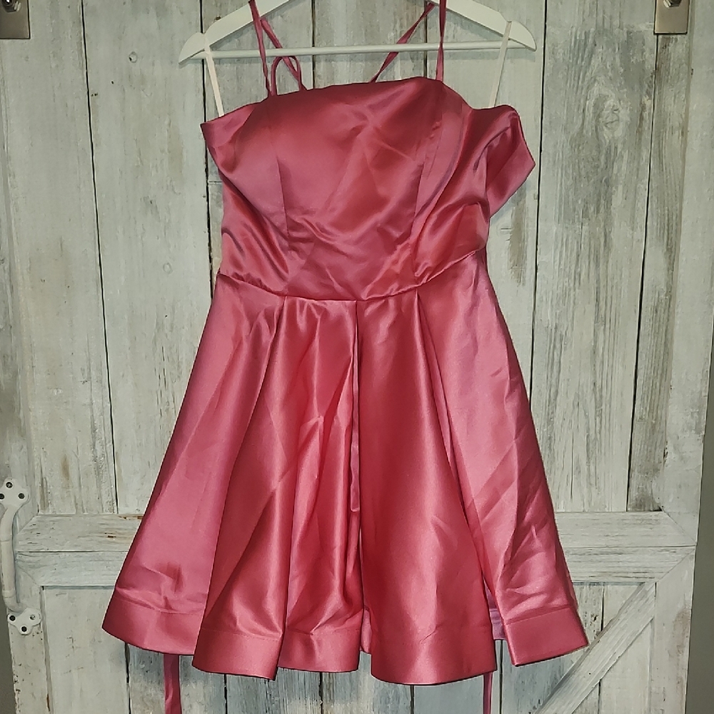 Chic Satin Pink Prom Dress